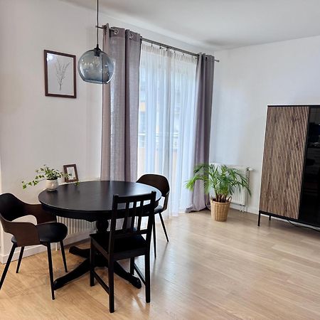 C- Home4U - Apartment With A City View Close To Aquapark, Parking In Secured Area Cracóvia Exterior foto
