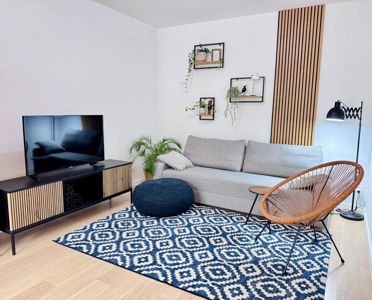 C- Home4U - Apartment With A City View Close To Aquapark, Parking In Secured Area Cracóvia Exterior foto