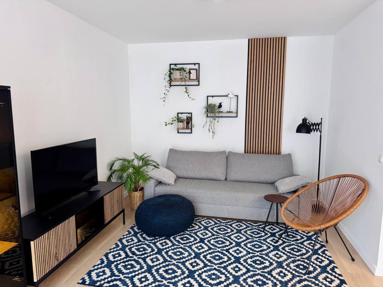 C- Home4U - Apartment With A City View Close To Aquapark, Parking In Secured Area Cracóvia Exterior foto